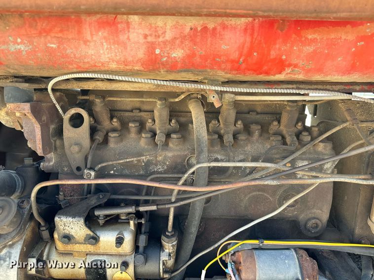 image for item IE9109 1973 Massey Ferguson 180 tractor