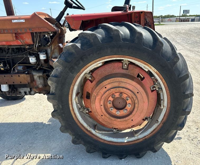 image for item IE9109 1973 Massey Ferguson 180 tractor