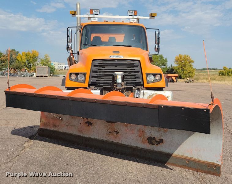 image for item JO9377 2012 Freightliner 114SD dump truck