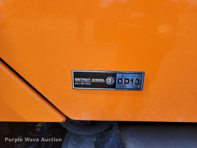 image for item JO9377 2012 Freightliner 114SD dump truck