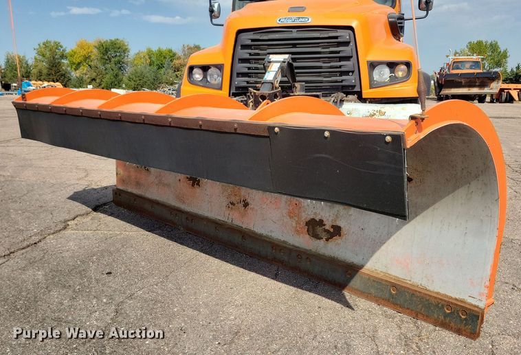 image for item JO9377 2012 Freightliner 114SD dump truck