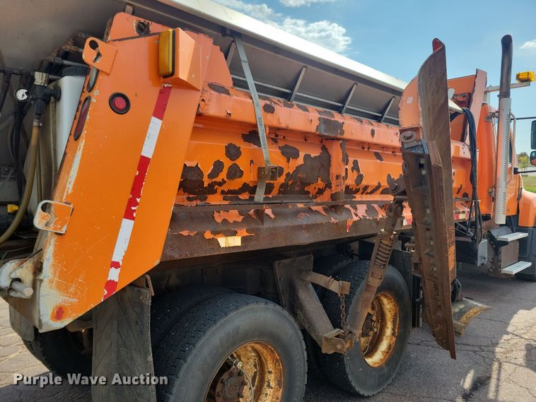 image for item JO9377 2012 Freightliner 114SD dump truck