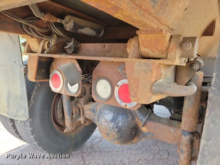 image for item JO9377 2012 Freightliner 114SD dump truck