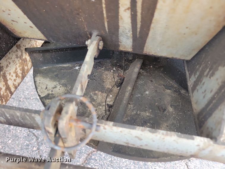 image for item JO9377 2012 Freightliner 114SD dump truck