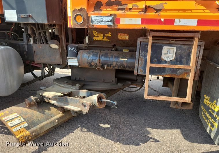 image for item JO9377 2012 Freightliner 114SD dump truck