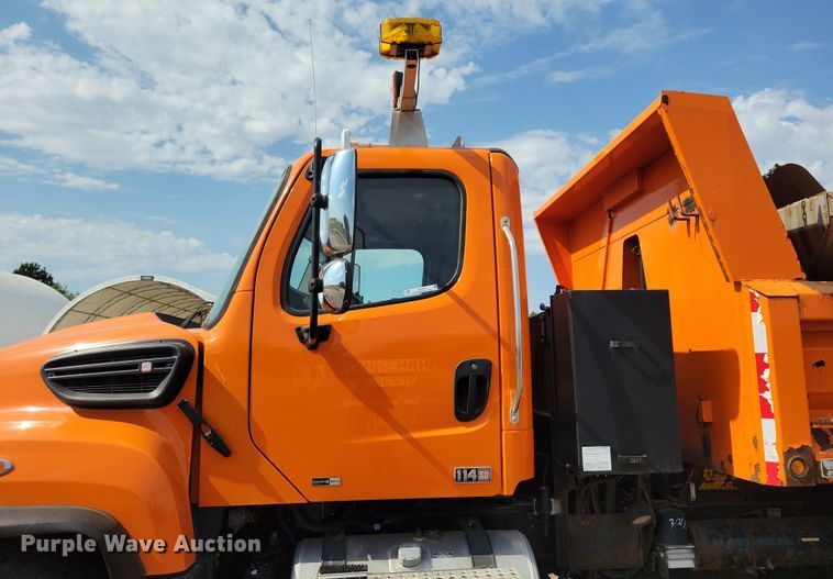 image for item JO9377 2012 Freightliner 114SD dump truck