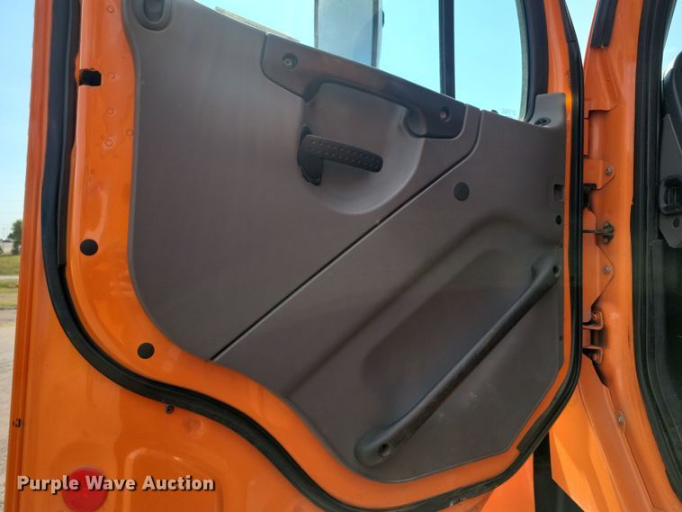 image for item JO9377 2012 Freightliner 114SD dump truck