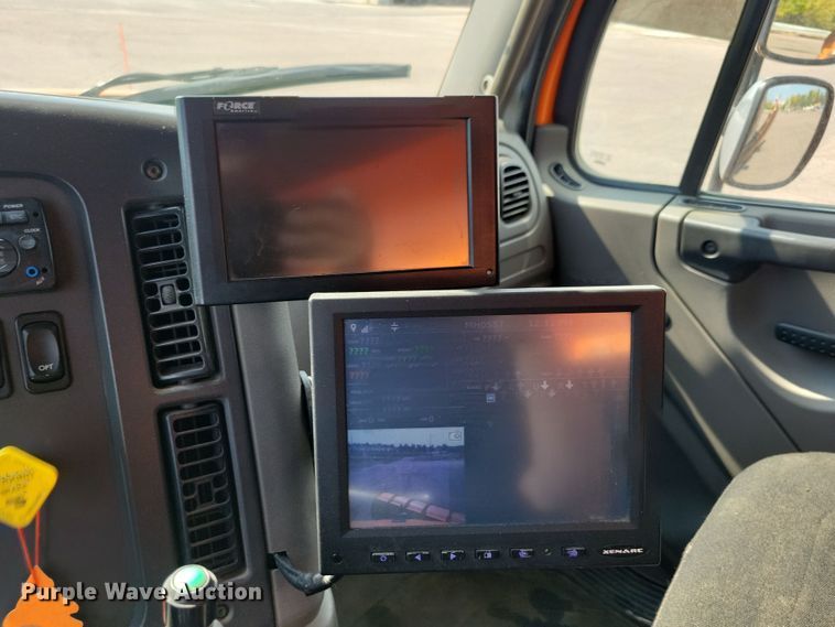 image for item JO9377 2012 Freightliner 114SD dump truck