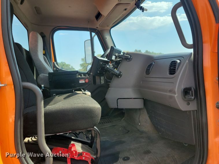 image for item JO9377 2012 Freightliner 114SD dump truck