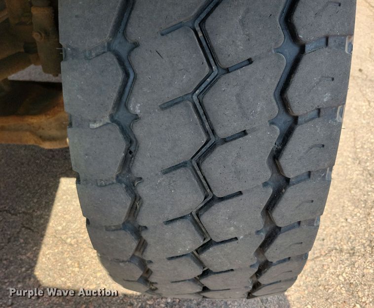 image for item JO9377 2012 Freightliner 114SD dump truck