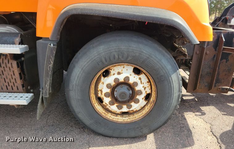 image for item JO9377 2012 Freightliner 114SD dump truck