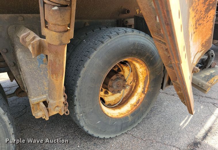 image for item JO9377 2012 Freightliner 114SD dump truck