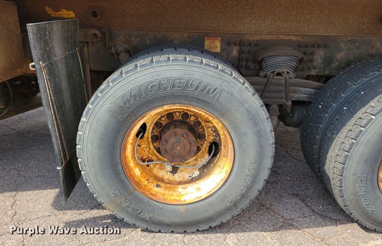 image for item JO9377 2012 Freightliner 114SD dump truck