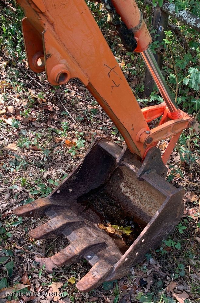 image for item JT9743 Kubota  BH77 backhoe attachment
