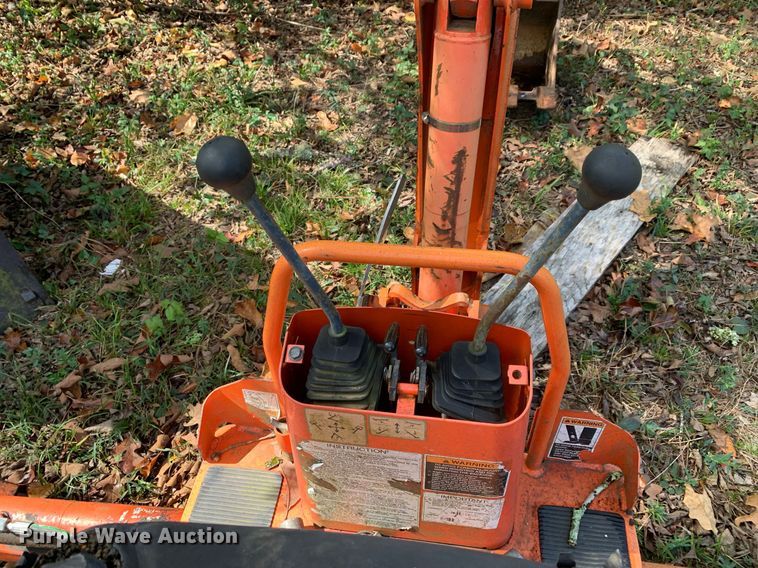 image for item JT9743 Kubota  BH77 backhoe attachment