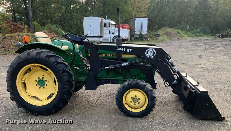 image for item JT9751 1984 John Deere 950 MFWD tractor