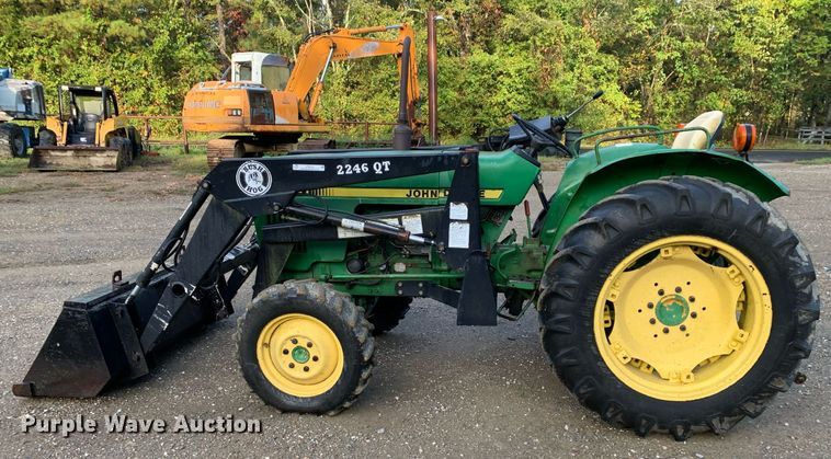 image for item JT9751 1984 John Deere 950 MFWD tractor