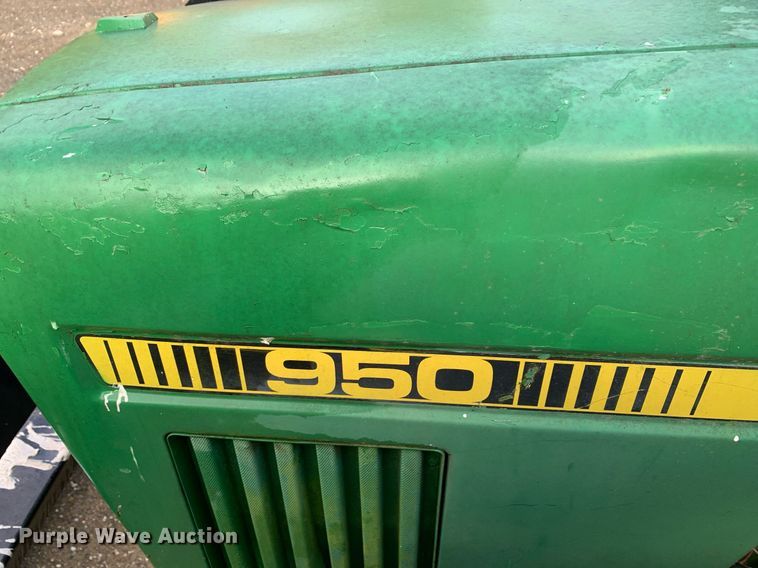 image for item JT9751 1984 John Deere 950 MFWD tractor