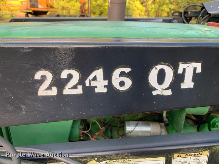 image for item JT9751 1984 John Deere 950 MFWD tractor