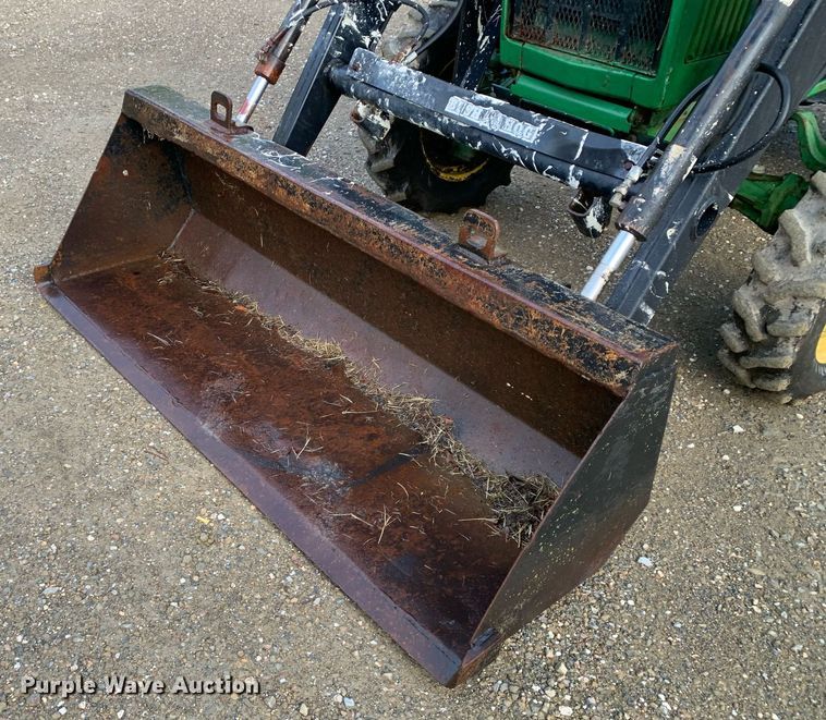 image for item JT9751 1984 John Deere 950 MFWD tractor