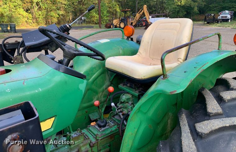 image for item JT9751 1984 John Deere 950 MFWD tractor