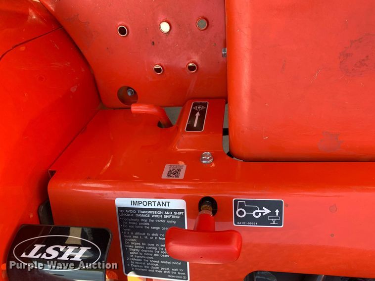 image for item JT9771 2019 Kubota  L2501D HST MFWD tractor