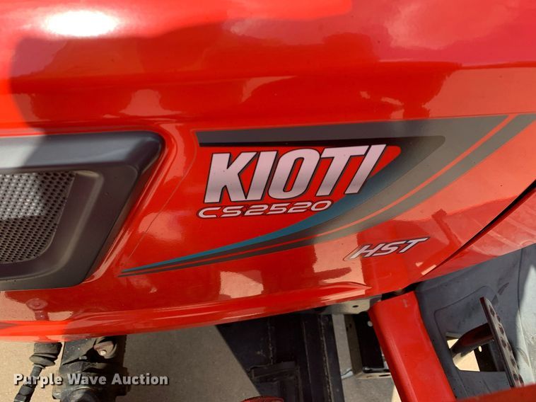 image for item JT9774 Kioti CS2520 MFWD tractor