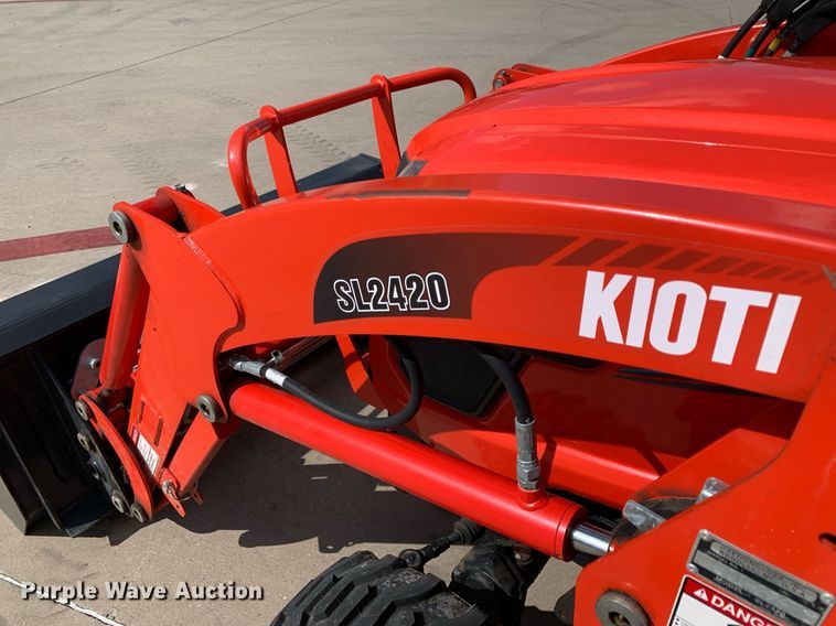image for item JT9774 Kioti CS2520 MFWD tractor