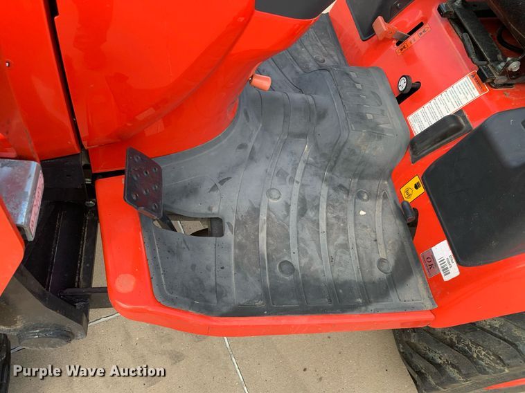 image for item JT9774 Kioti CS2520 MFWD tractor