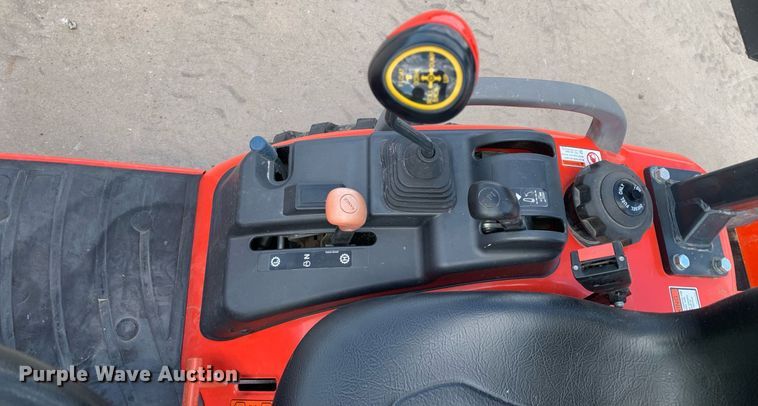 image for item JT9774 Kioti CS2520 MFWD tractor