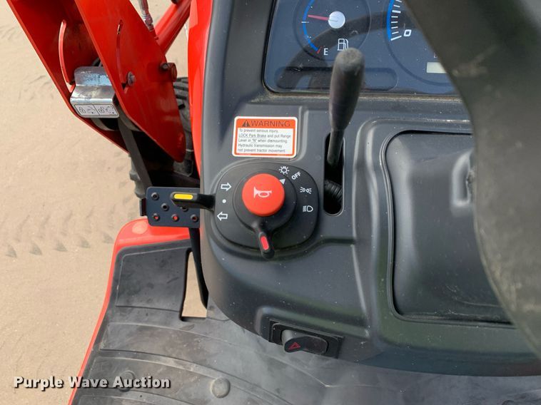 image for item JT9774 Kioti CS2520 MFWD tractor