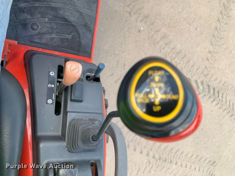 image for item JT9774 Kioti CS2520 MFWD tractor