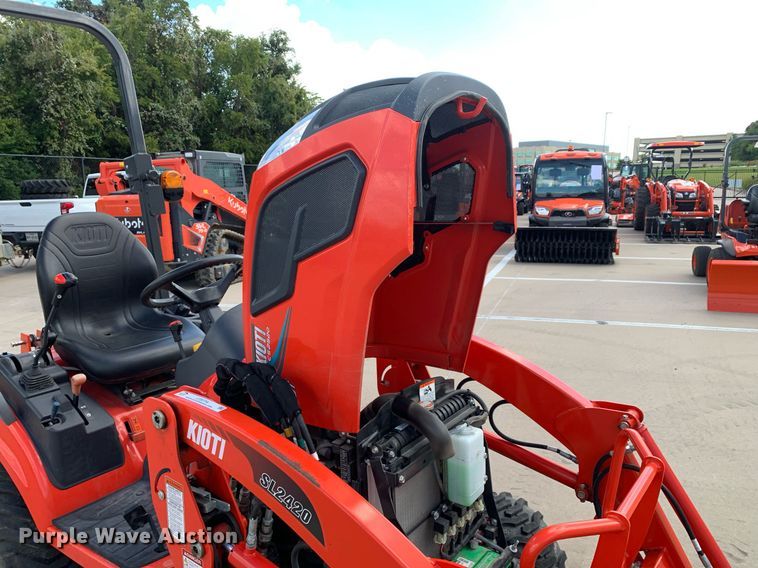 image for item JT9774 Kioti CS2520 MFWD tractor