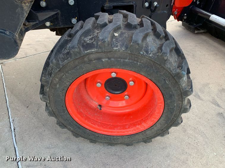 image for item JT9774 Kioti CS2520 MFWD tractor