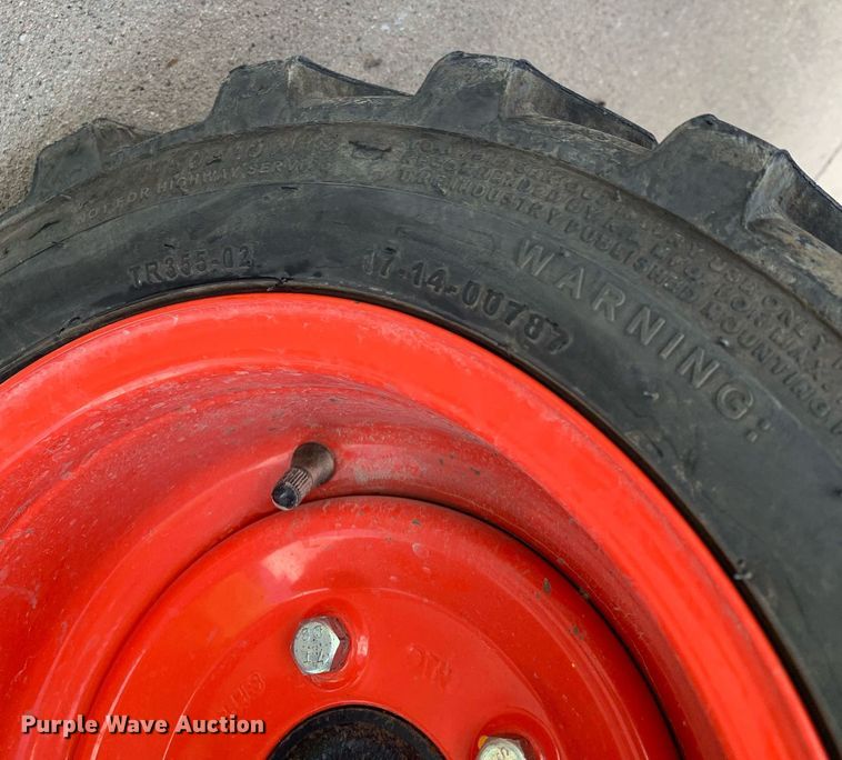 image for item JT9774 Kioti CS2520 MFWD tractor