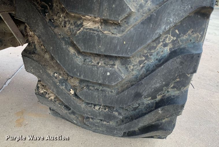 image for item JT9774 Kioti CS2520 MFWD tractor