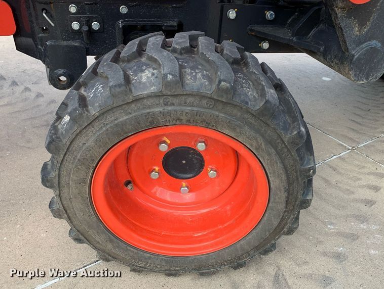 image for item JT9774 Kioti CS2520 MFWD tractor