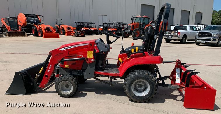 image for item JT9776 2022 Massey Ferguson GC1725 MFWD tractor