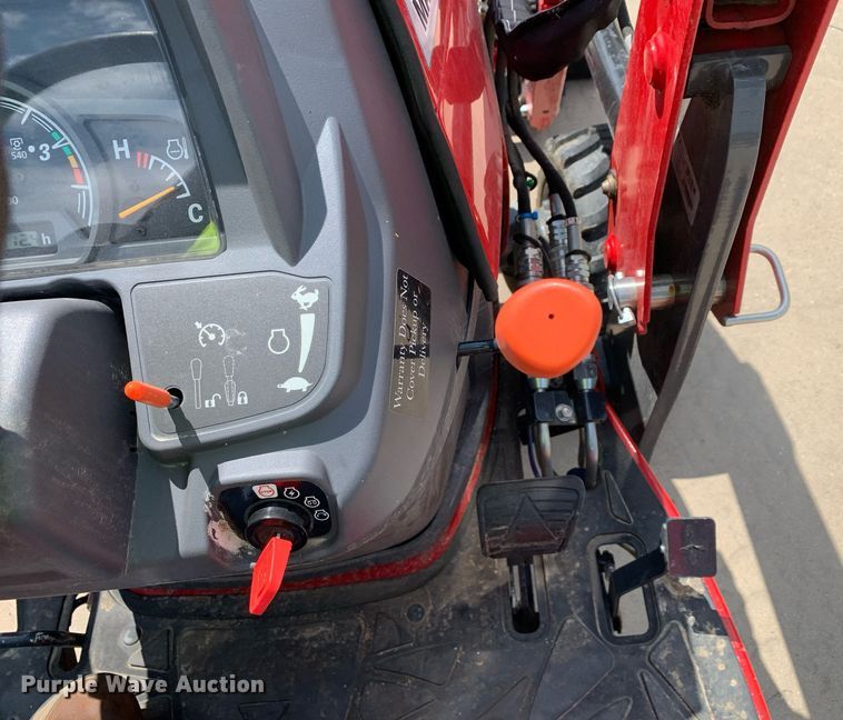 image for item JT9776 2022 Massey Ferguson GC1725 MFWD tractor