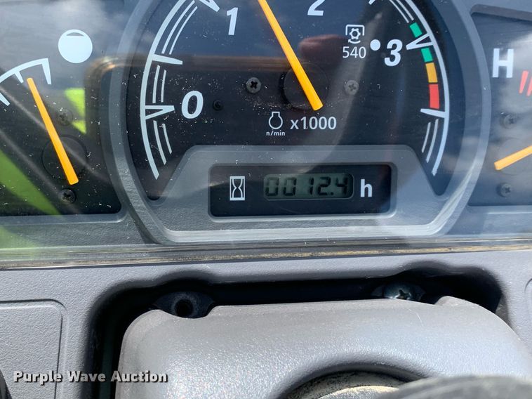 image for item JT9776 2022 Massey Ferguson GC1725 MFWD tractor