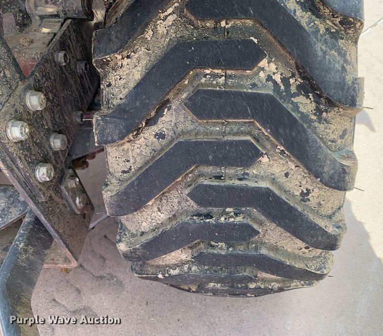 image for item JT9776 2022 Massey Ferguson GC1725 MFWD tractor