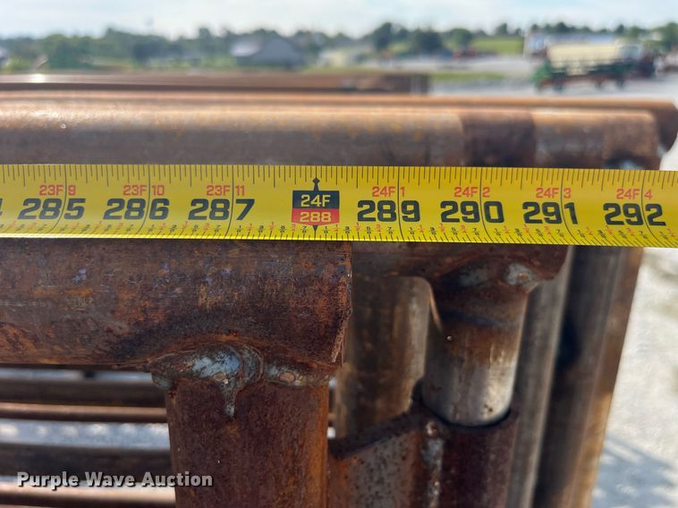 image for item LC9178 (6) 24' L livestock panels 