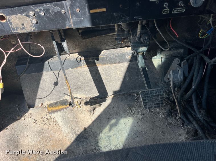 image for item LC9211 Terra Gator 1903 applicator