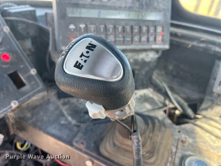 image for item LC9211 Terra Gator 1903 applicator