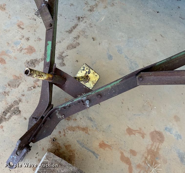 image for item NQ9747 John Deere  E0DRB grain drill