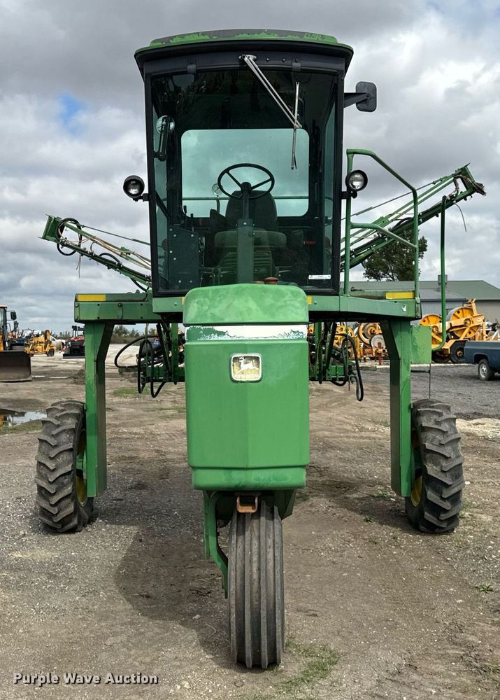 image for item OG9687 1990 John Deere  6000 sprayer