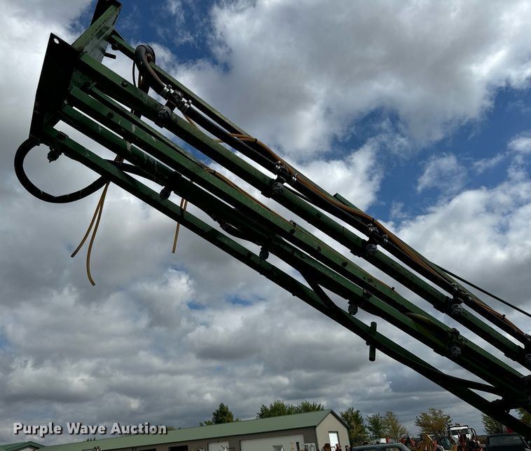 image for item OG9687 1990 John Deere  6000 sprayer