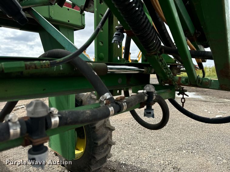 image for item OG9687 1990 John Deere  6000 sprayer