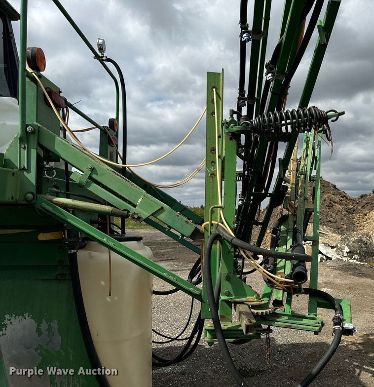image for item OG9687 1990 John Deere  6000 sprayer