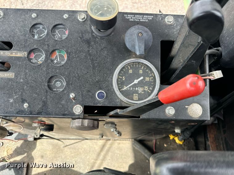 image for item OG9687 1990 John Deere  6000 sprayer